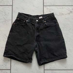Vintage Levi’s Black Denim High Waisted Shorts, Modern sz 4/6